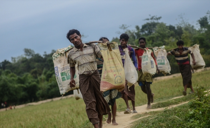 Rohingya Müslümanlarının ölümden açlığa kaçışı