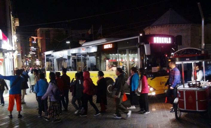 Taksim araç ve yaya trafiğine açıldı