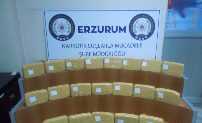 Tırın dingil kısmında ele geçirildi: 47 kilo !