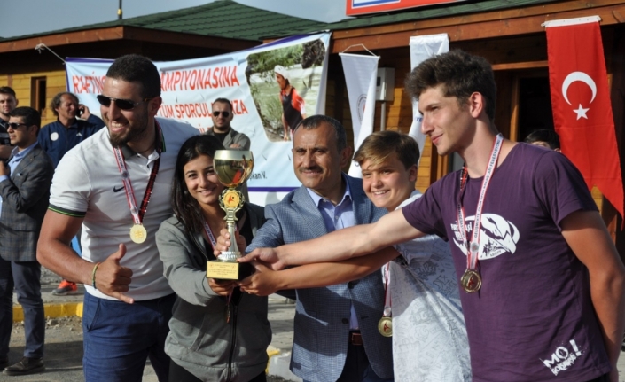 Türkiye Rafting Şampiyonası ödül töreniyle sona erdi