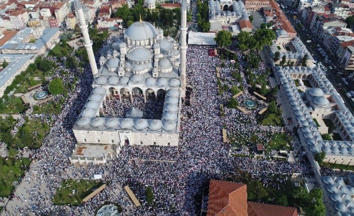 Abdülmetin Balkanlıoğlu’nu binler uğurladı