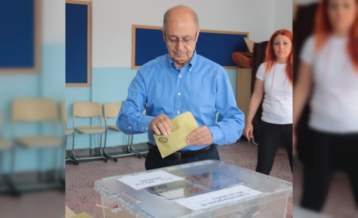 Ahmet Necdet Sezer oyunu kullandı