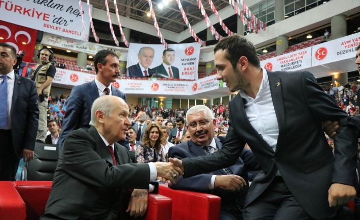 “AK Parti milletvekili adayları oyuna gelmemelidir”