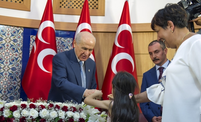 Bahçeli partililerle bayramlaştı