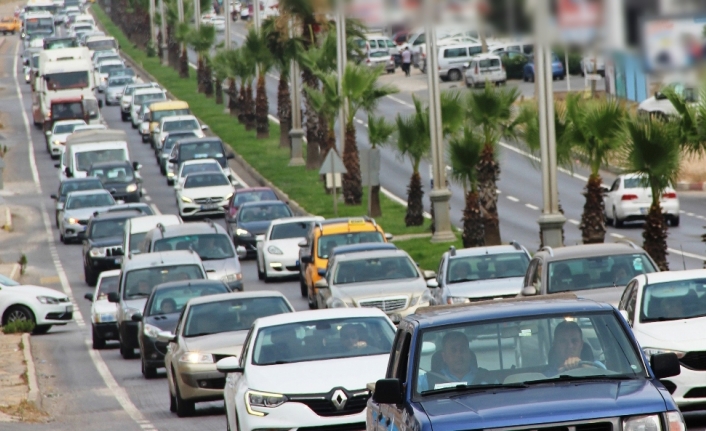 Bodrum kırmızı alarma geçti, ilçede adım atacak yer kalmadı