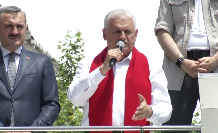 “Bu seçim yapım ekibi ile yıkım ekibi arasında geçecek”