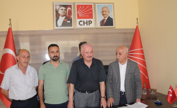 CHP’de istifa depremi