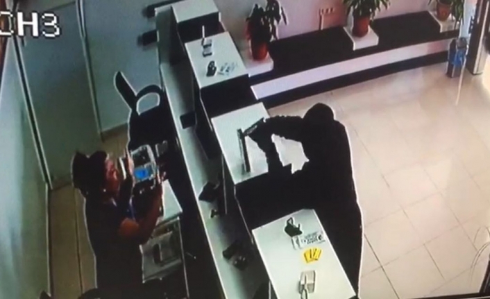 Döviz bürosu soyguncularını sevgili itirafı yaktı