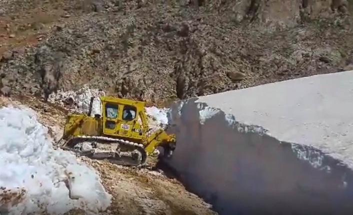 Erzincan’da haziran ayında karla mücadele