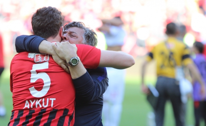 Eskişehirspor Yılmaz Vural ile anlaşamadı