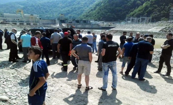 Gürcistan’da rafting yapan 4 kişi öldü
