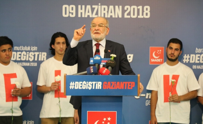 "Hamd olsun başörtülü kızlarımız artık..."