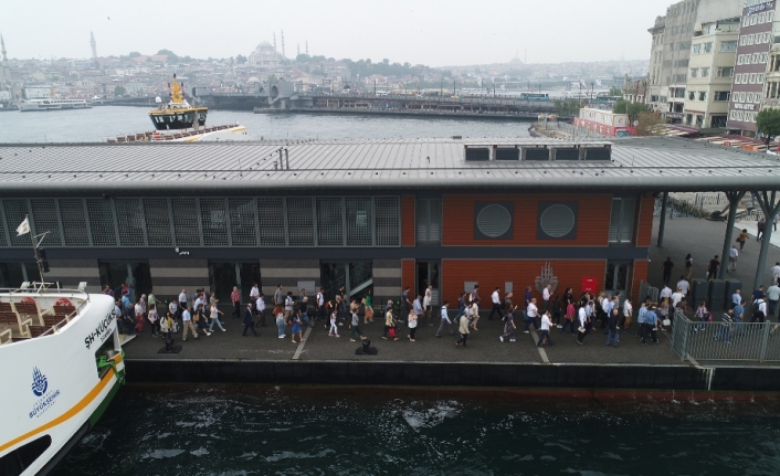 Hizmete başlayan Karaköy İskelesi havadan görüntülendi