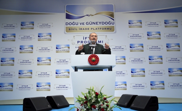 "Korkuyorum bir haçlı-hilal savaşına doğru..."