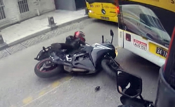Motosikletli kadın sürücü ölümden kıl payı kurtuldu