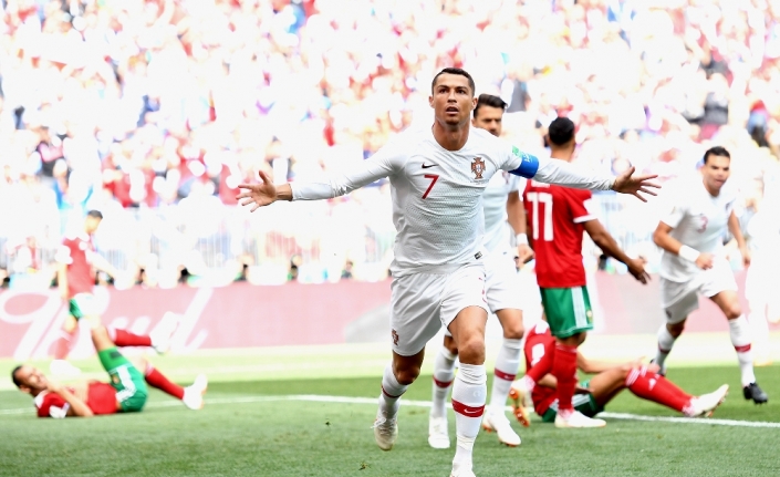 Ronaldo atıyor, Portekiz kazanıyor