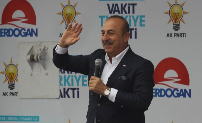 "Seçim yaparsa AK Parti yapar’ diyenlerle, ’yıkacağız’ diyenler arasında"
