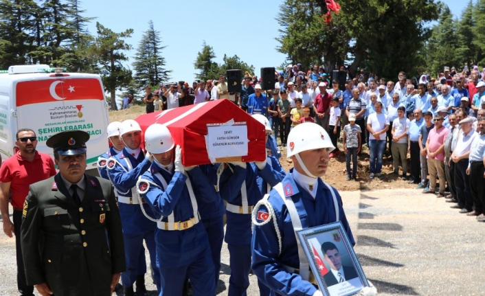 Şehit korucu son yolculuğuna uğurlandı