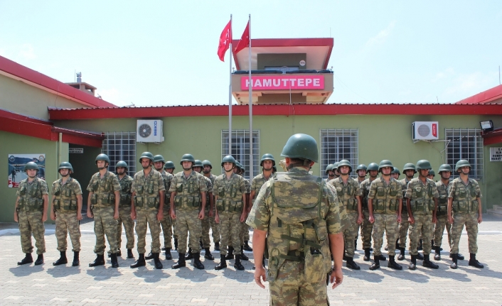Sınır karakolunda bayramlaşma