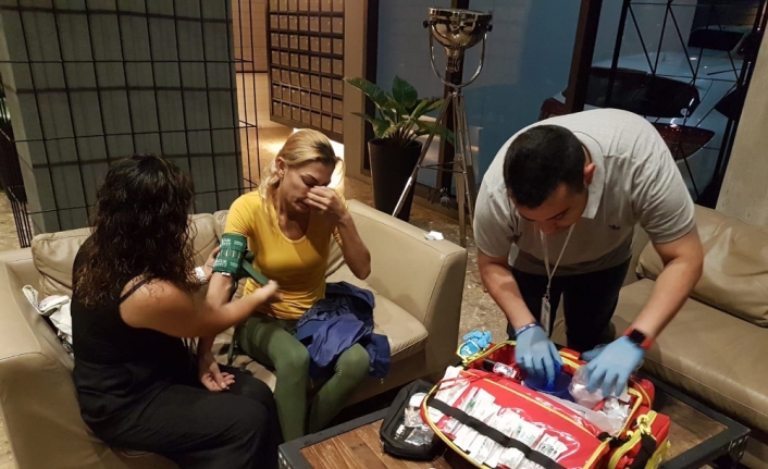 Tayland’da sivri sineğin ısırıp hasta ettiği oyuncu Leyla Bilginel İstanbul’a getirildi