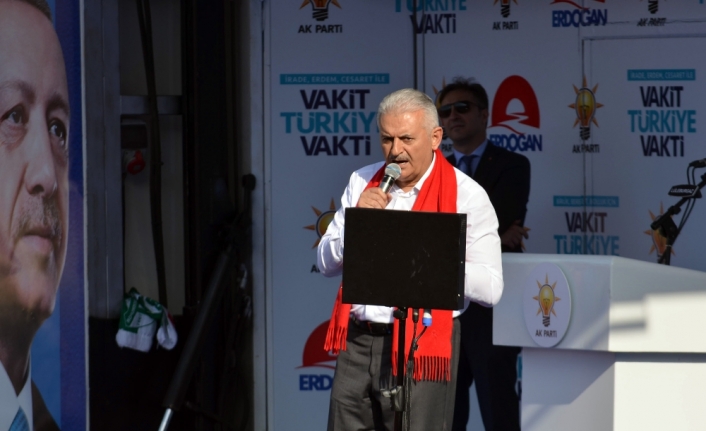 "Terörle el altından işbirliği yapıyorlar”