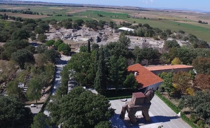 Troya’nın eşsiz tarihi havadan görüntülendi