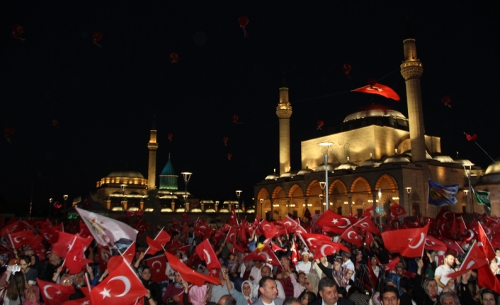 81 ilde aynı anda sela okundu