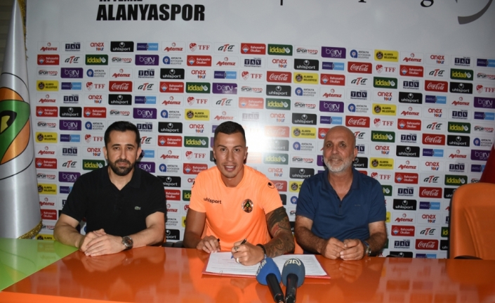 Alanyaspor, Emre Güral’ı renklerine bağladı