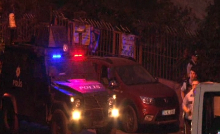 Beyoğlu’nda otopark kavgası: 1 polis yaralı