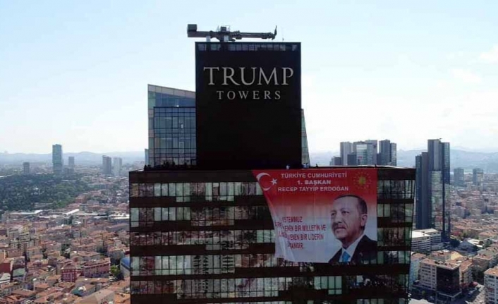 Cumhurbaşkanı Erdoğan’ın posteri Trump Towers’ta