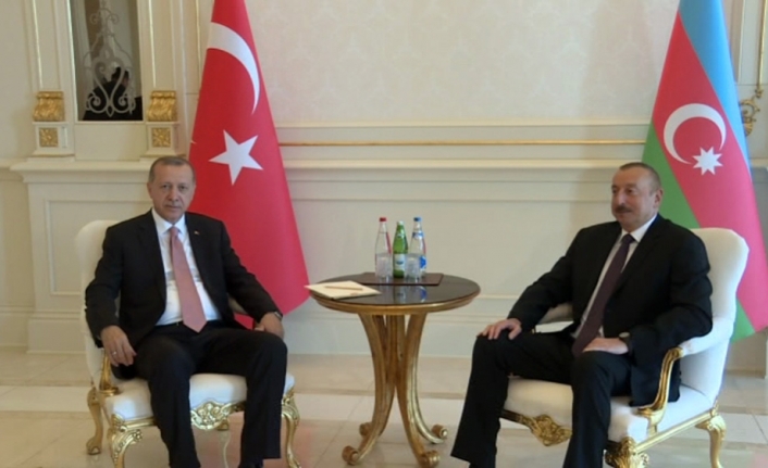 Erdoğan ve Aliyev baş başa görüştü