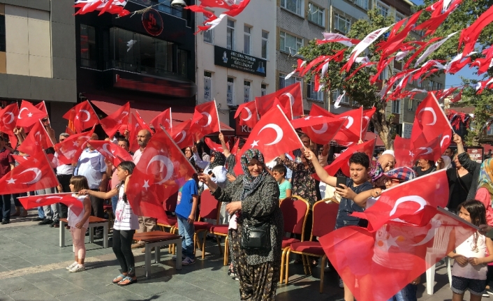 Erdoğan’ın yemini Kasımpaşa’da coşkuyla izlendi