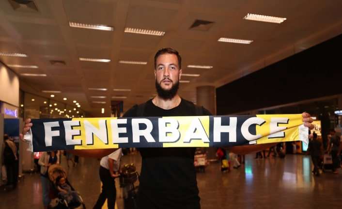 Fenerbahçe Doğuş’un yeni transferi İstanbul’a geldi