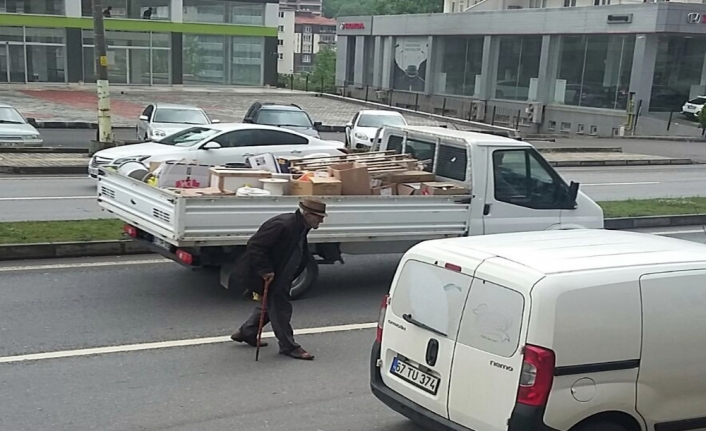 Halk otobüsü yaşlı adama böyle çarptı