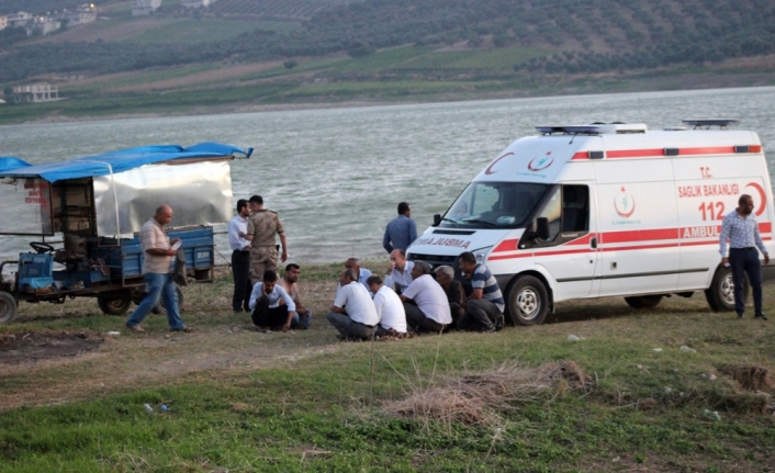 Hatay’da baba ve 2 kızı gölette kayboldu