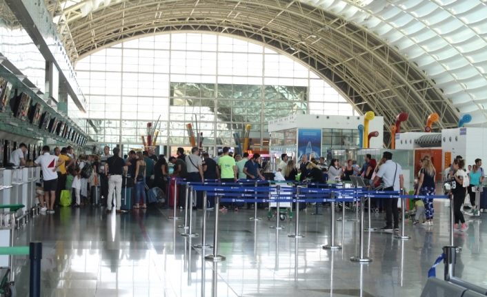 Havalimanlarındaki yolcu sayısında artış var