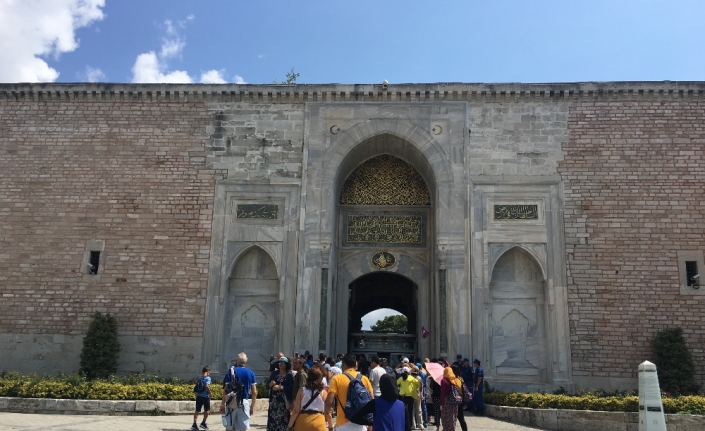 İstanbul tatiliyle ödüllendirilen Hintliler gezide