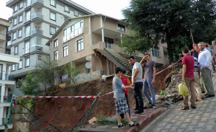 İstanbul’da çökme tehlikesi olan bina boşaltıldı