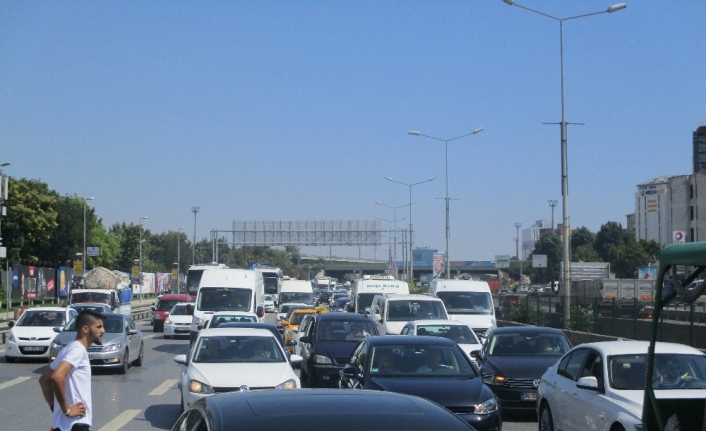 Kadıköy’de trafiği felç eden kaza