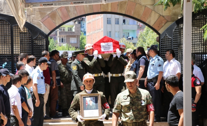 Kahramanmaraş şehidini ebediyete uğurladı