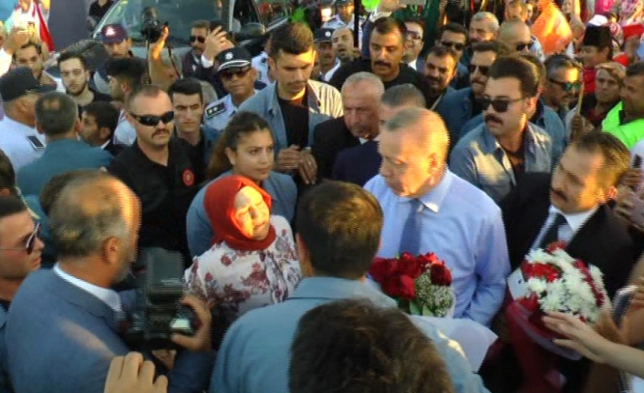 KKTC’de Erdoğan’a sevgi seli