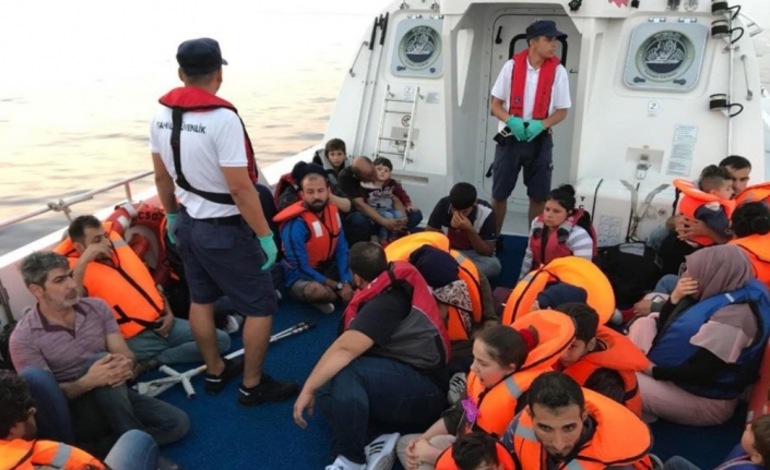 Kuşadası ve Didim’de 21’i çocuk 55 kaçak göçmen yakalandı