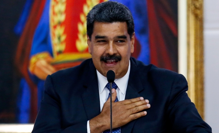Maduro’dan “Selvi Boylum Al Yazmalım”lı paylaşım