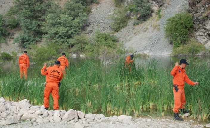 Mezarlık ve barajda da arandı