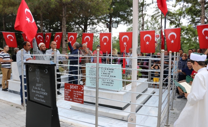 Ömer Halisdemir dualarla anıldı