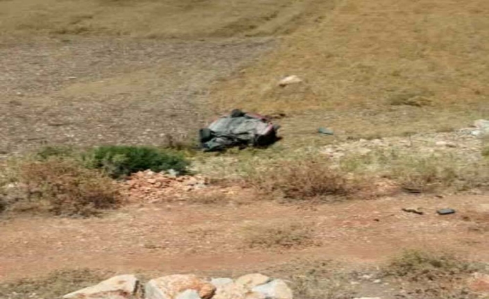 Otomobil uçuruma yuvarlandı: 3 kardeş öldü