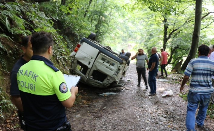 Panelvan aracın uçuruma yuvarlanma anı kamerada