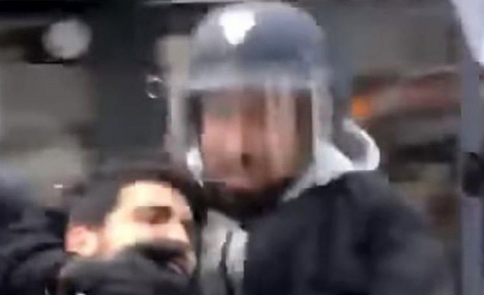 Polis kılığında eylemci döven Macron’un danışmanı gözaltında