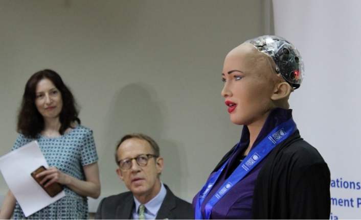 Robot Sofia Gürcistan’da