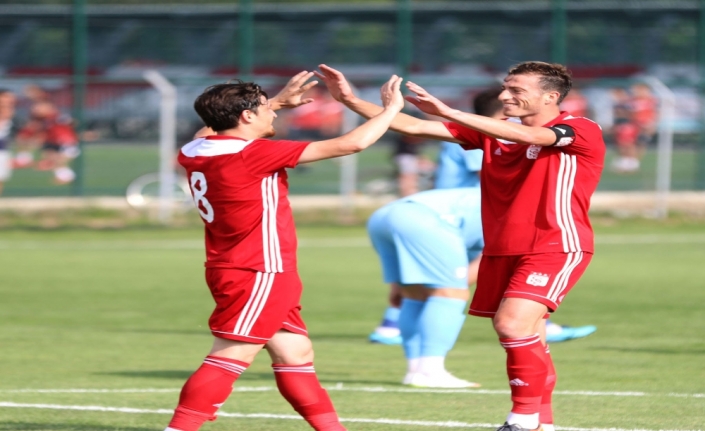 Sivasspor hazırlık maçında Azerbaycan takımını yendi